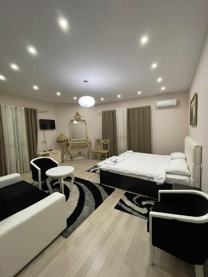 Hotel Hotel Holiday
