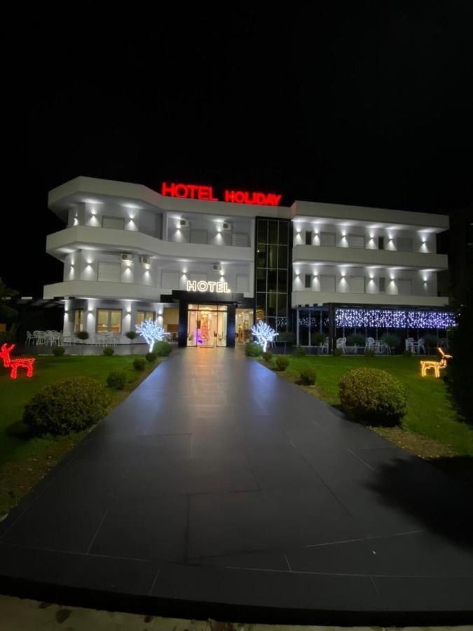 Hotel Holiday 4*